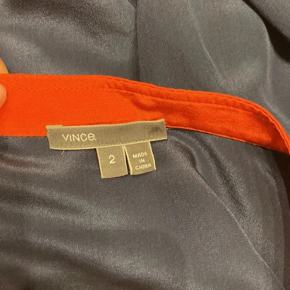 Vince silk blouse size 2 - Picture 5 of 6